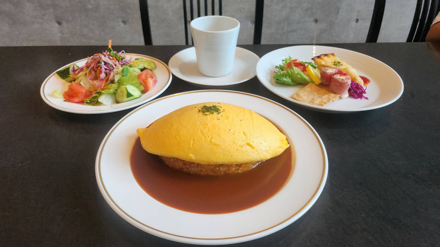 オムライス出品 楽天市場】絶品オムライス210g×8袋 オムライス 仕送り 冷凍 冷凍食品